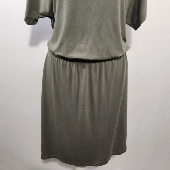 Chico's Size 1/8-10 M Olive Short Sleeve Jersey Knit Elastic Waist Popover Dress - Picture 3 of 13